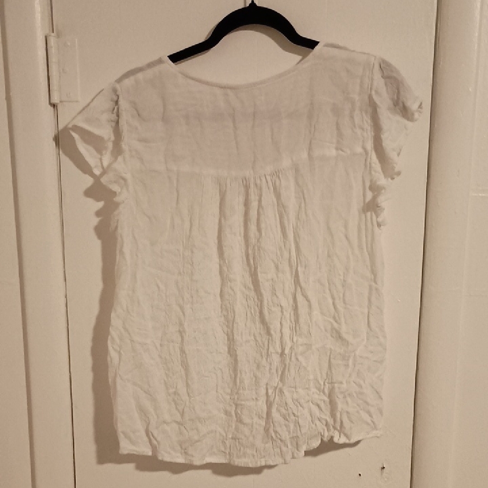 Cream Flutter Sleeve Ruffled Blouse - Picture 3 of 6